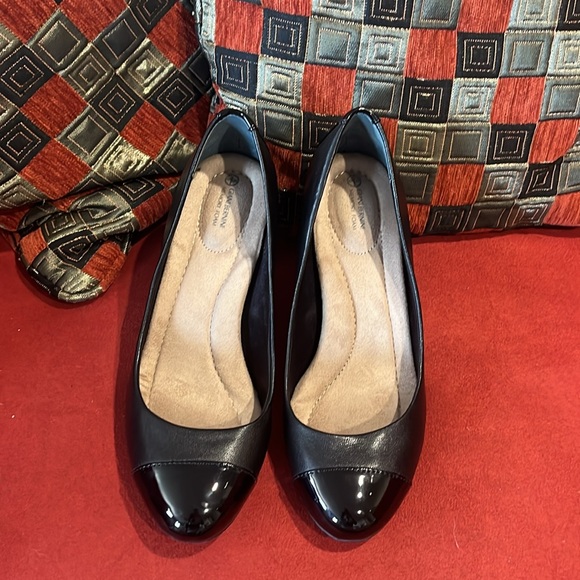 Classy Black Heels - Picture 4 of 4